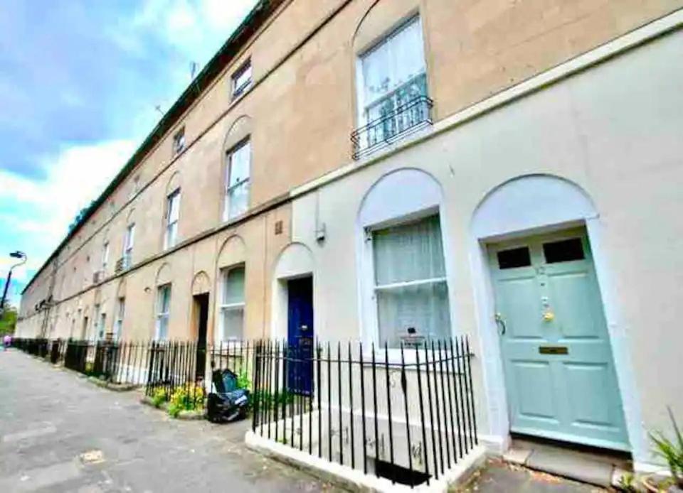 Modern, Stylish Apartment In Central Bath Exterior foto